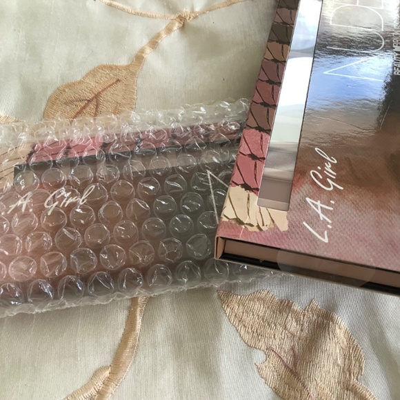 LA Girl NUDES Eyeshadow pallet BNIB - Picture 5 of 6